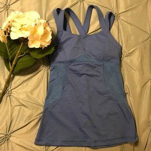Lululemon exercise top